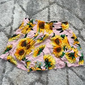 Barley used, cute, shorts